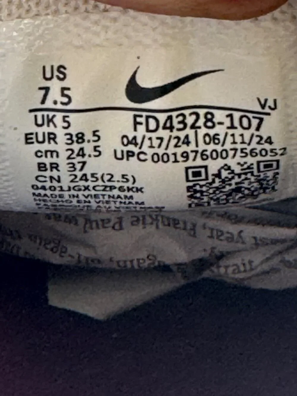 Nike Air Max 90 LV8 Sail Night Maroon FD4328-107 Women Size 7.5 Athletic Sneaker